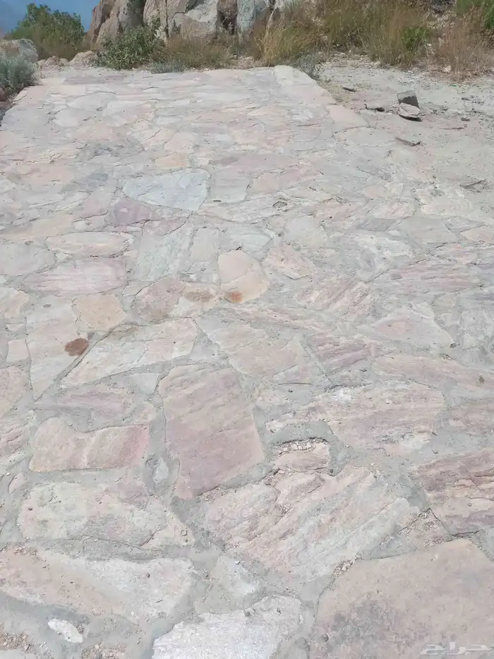 أعمال حجر بجميع انوعها ويوجد منشارحجر طبيعي 8