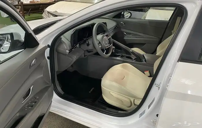 النترا 2023 سمارت نص فل عداد قليل 4