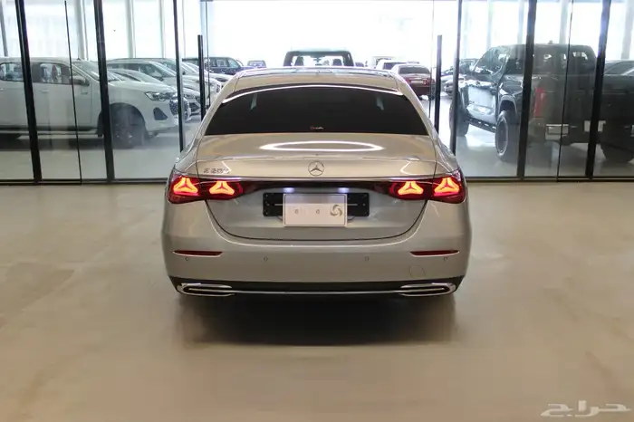 مرسيدس E200 2024 7