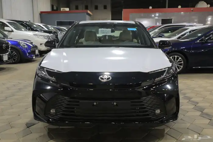 تويوتا كامري E استاندر 2025 اسود ) اقل سعر ) 2