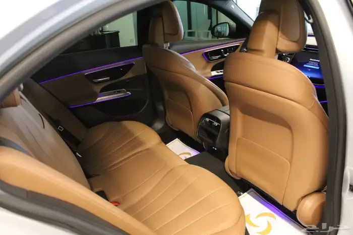 مرسيدس E200 2024 11