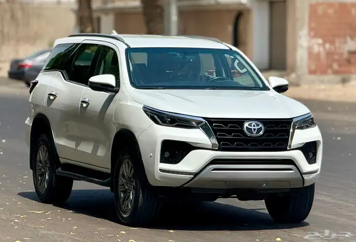 فورتشنر 2023 دبل فل كامل للبيع 0