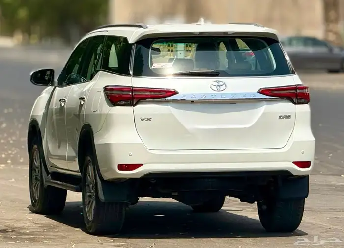 فورتشنر 2023 دبل فل كامل للبيع 3