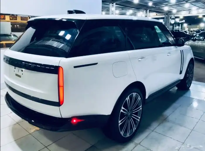 رنج فوج اوتوبيغرافي V8 2024 زيرو اصفار وارد كندا بسعر مغري 15