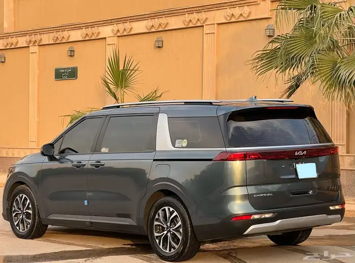 كيا كرنفال فل كامل موديل 2022 8