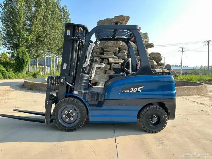 رافعة شوكيه 10طن للايجار شهري سنوي اسبوعي يومي سيزرلفت 1