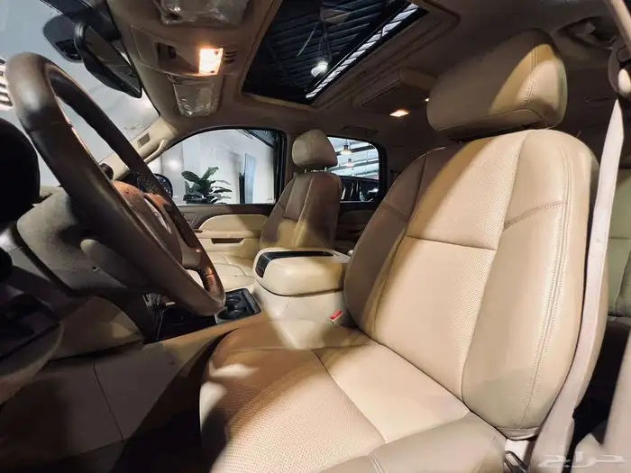 يوكن 2011 SLT نظيف وبحاله ممتازه 7