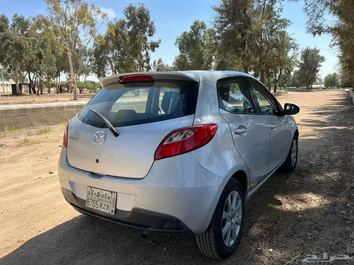 مازدا 2 2011 للبيع 3