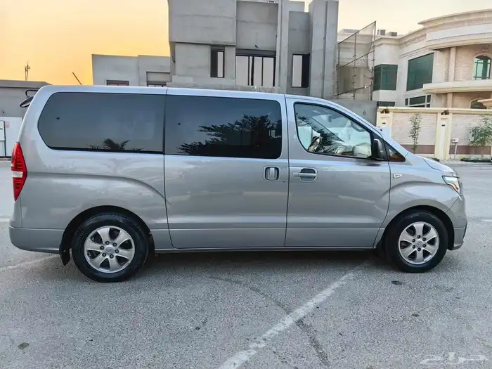 هيونداي H1 ديزل 12 مقعد موديل 2021م وارد كوريا 1