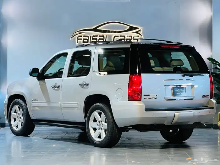 يوكن 2011 SLT نظيف وبحاله ممتازه 4