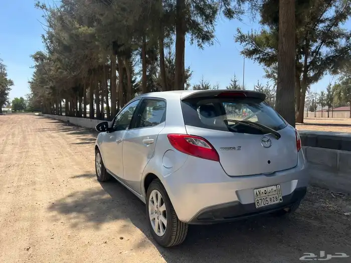 مازدا 2 2011 للبيع 4