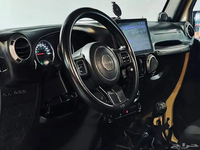 جيب رانجلر 2014 sport v6 نظيف وبحاله ممتازه 16