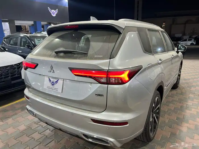 ميتسوبيشي اوتلاندر بريميوم 2025 كاش _أقساط جميع البنوك وشركا 3