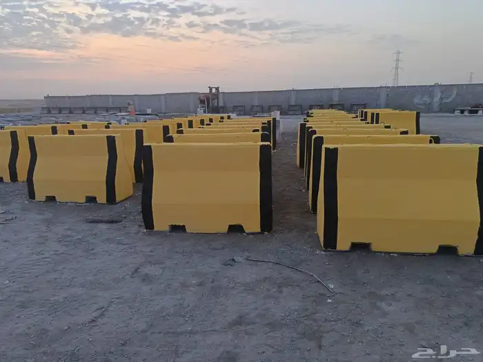 حواجز خرسانيه أنوع المقاسات متوفره حساب اطلب 3