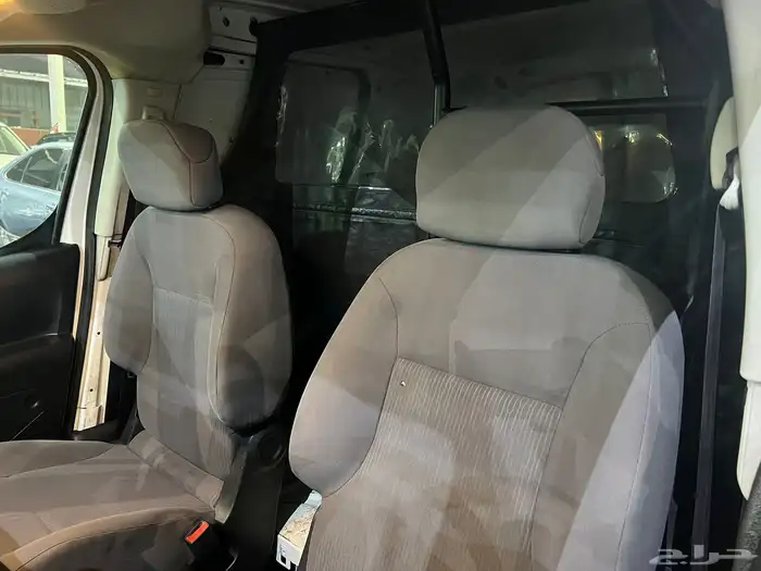 بيجو بارنتر 2015 بودي وكالة 9