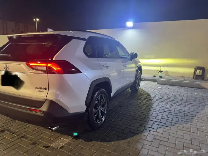 تويوتا راف فور 2025 1