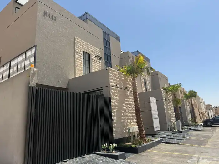 دور ارضي جديد بمكيفات و مطبخ للبيع في العارض 7