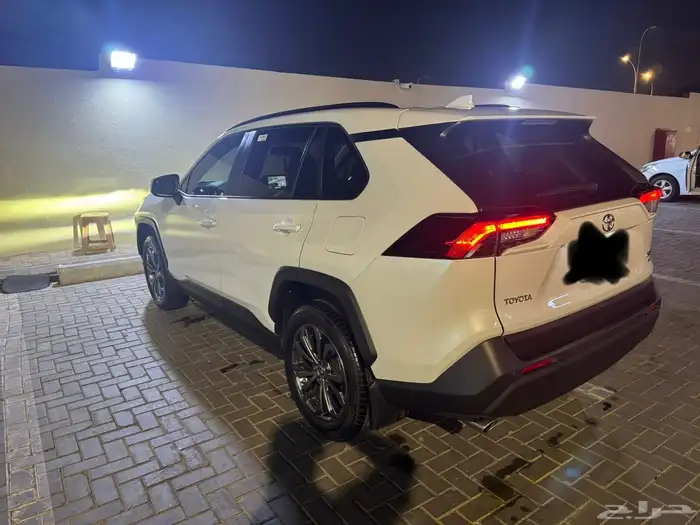 تويوتا راف فور 2025 3