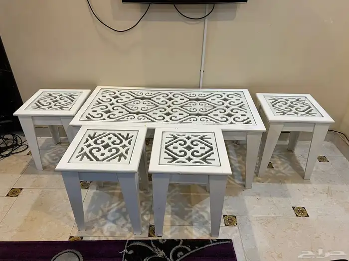 كنب وطاولة طعام للبيع 10