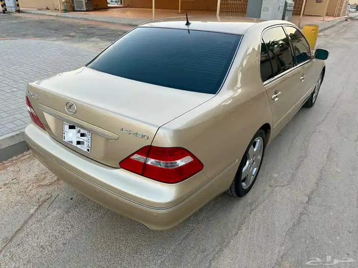 لكزس LS430 2004 مخزن نظيف جدا 8