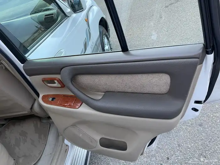 لاندكروزر 2006 كرت 7