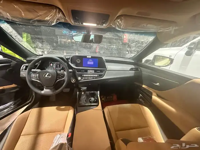 لكزس ES350 فئة CA جناح وارد قطري 2025 1