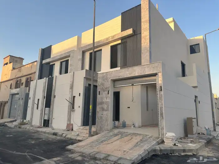 فيلا للبيع في حي العريجاء الغربي حي مكتمل الخدمات 0