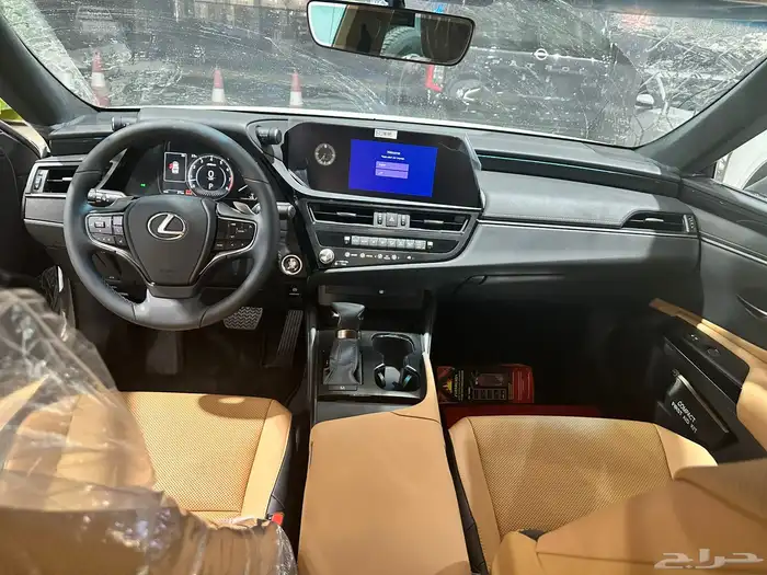 لكزس ES350 فئة CA جناح وارد قطري 2025 0