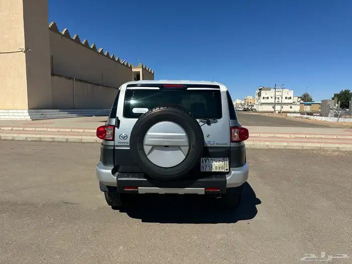 تويوتا اف جي 2010 1