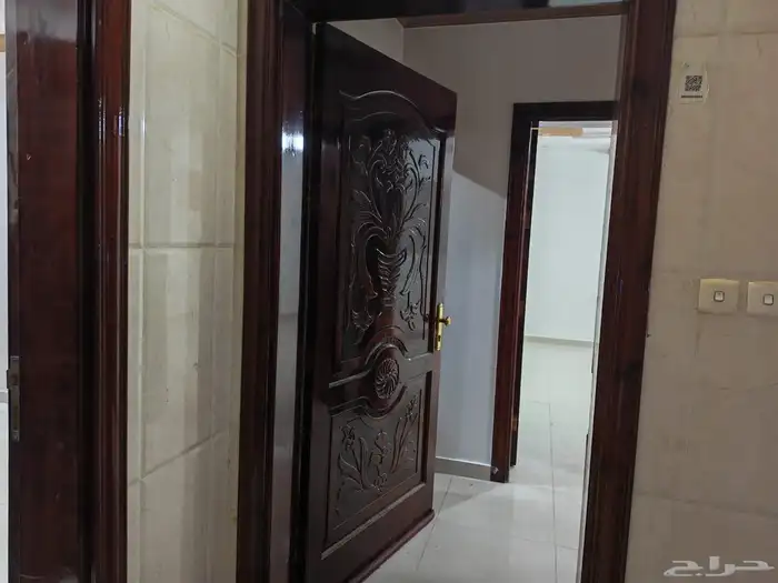 شقق للايجار في الرانوناء دور اول ويوجد ملحق مع سطح 1