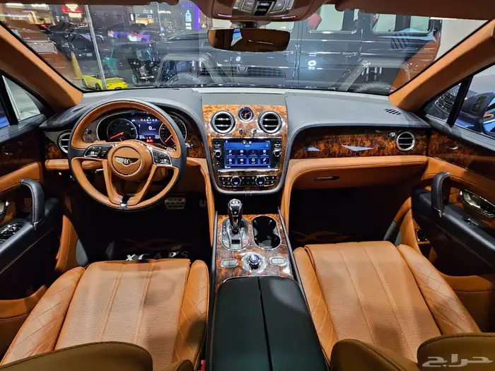 بنتلي Bentayga موديل 2017م (وارد ساماكو) 11