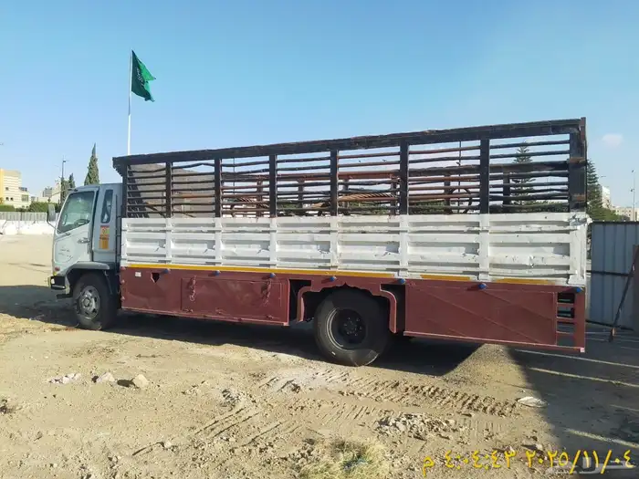 دينا لوري متسوبيشي موديل 2008 للبيع 4