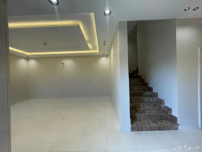 فيلا جديدة للبيع - الزمرد 11