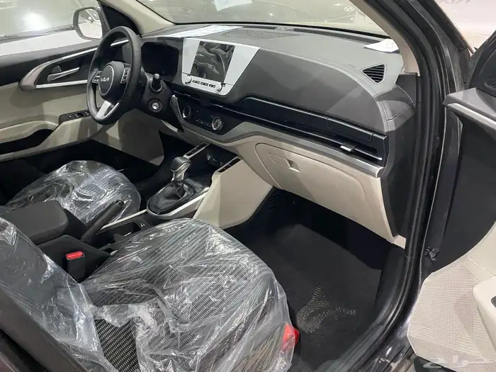 كيا كارينز استندر مطور سعودي 2025 7