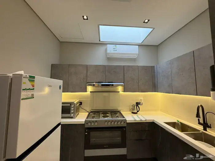 دور ارضي جديد بمكيفات و مطبخ للبيع في العارض 4