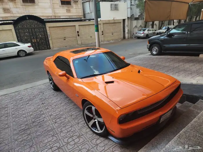 Dodge Challenger SRT 2014 1