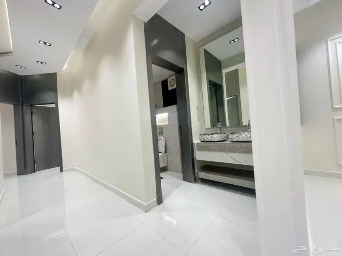 للبيع شقق مودرن تشطيب راقي بحي المعارض خميس مشيط 17