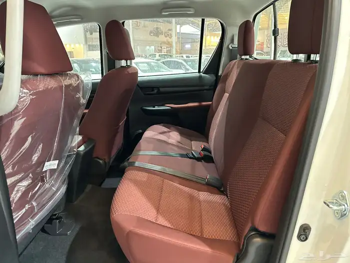 تويوتا هايلكس بنزين قيرتوماتيك سلق2025(114900) شامل الضريبة 4