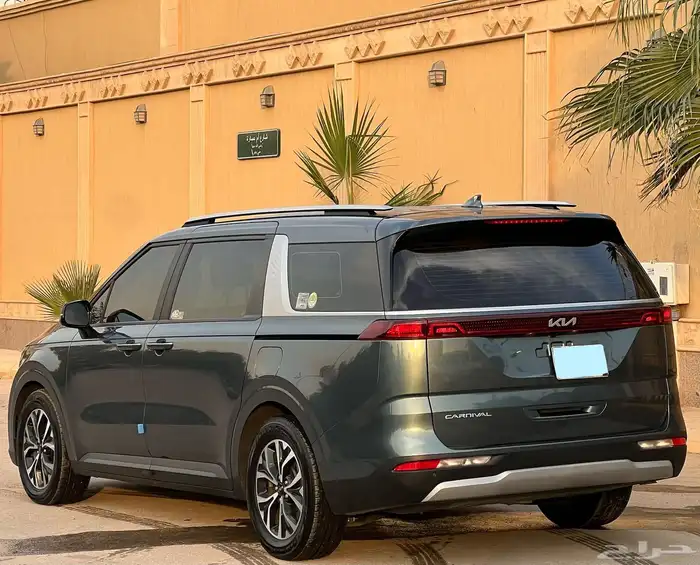 كيا كرنفال فل كامل موديل 2022 7