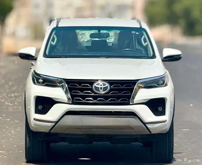 فورتشنر 2023 دبل فل كامل للبيع 1