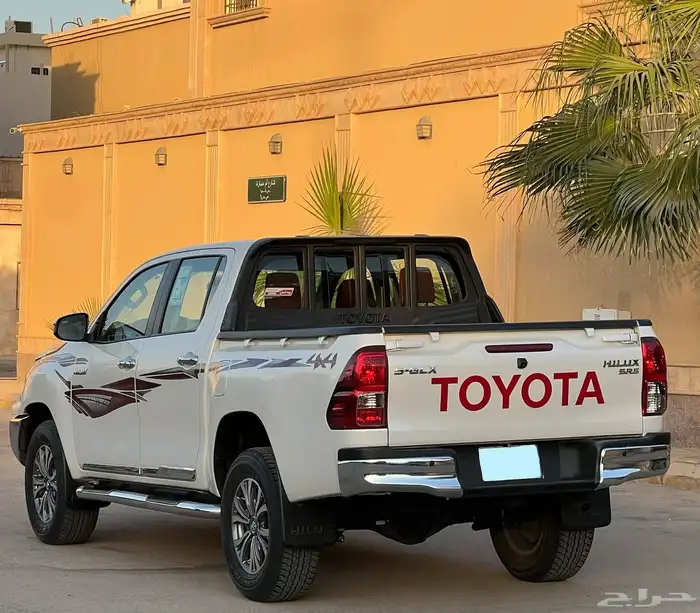تويوتا هيلكس سعودي فل كامل 14