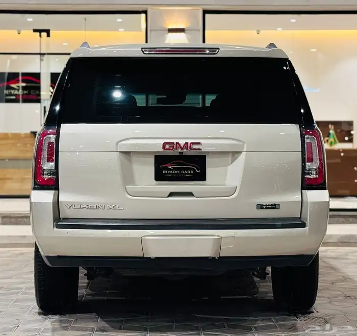 يوكن SLE 2017 دبل XL ( بحالة ممتازة ) 2