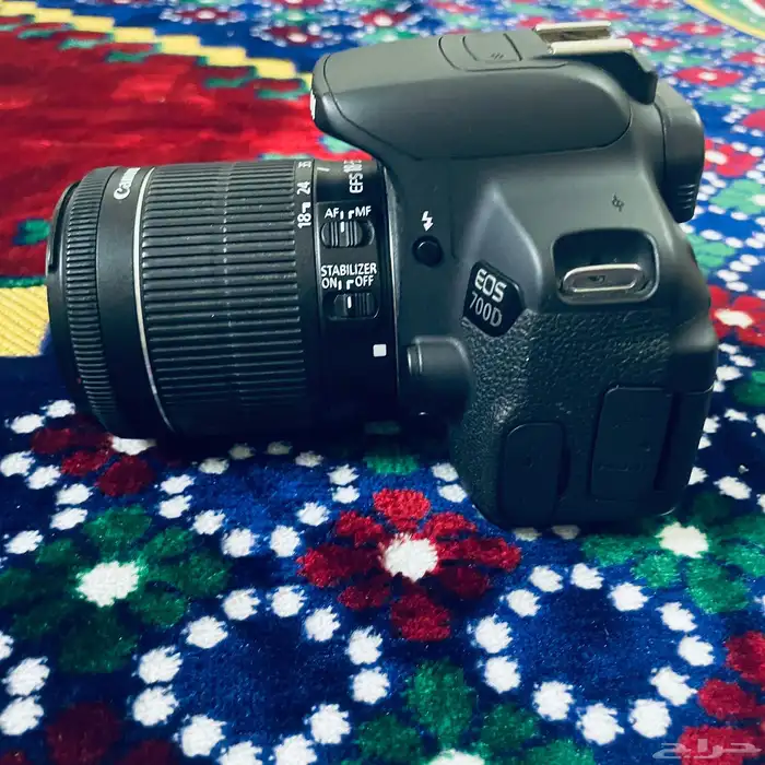 كاميرا من شركة كانون 700D بحالة جيدة على السوم 3