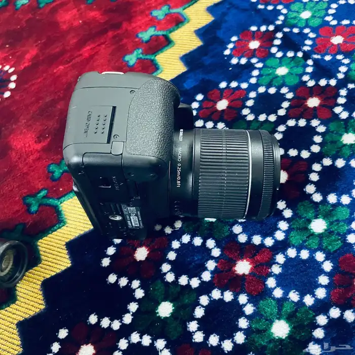 كاميرا من شركة كانون 700D بحالة جيدة على السوم 1