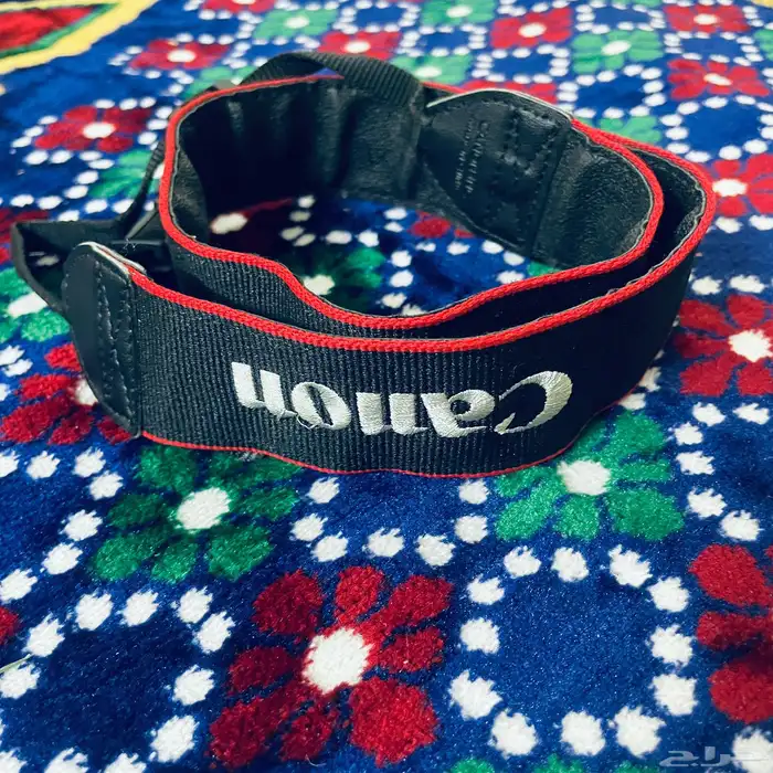 كاميرا من شركة كانون 700D بحالة جيدة على السوم 7