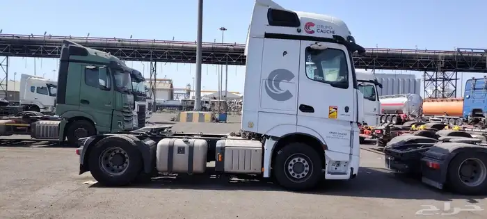 تصدير للبيع اثنين اكترس mb5 2020 21