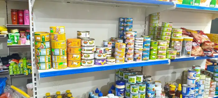 بيع بقاله صغيره فتحتين موقعها ممتاز 13