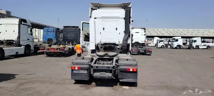 تصدير للبيع اثنين اكترس mb5 2020 11