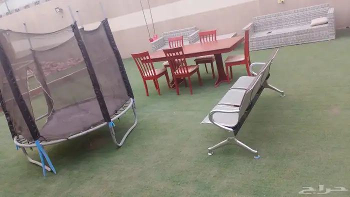 طاوله و كرسي مكتب و نطيطه 0