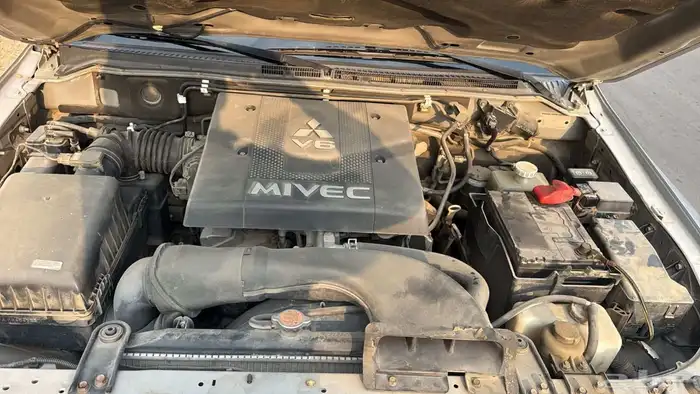 جيب ربع باجيرو 2010 فل كامل 0